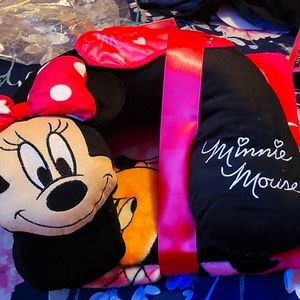 COPY - Minnie mouse travel neck pillow, blanket, eye set
